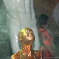 женская борьба в шоколаде на шоу "Шоколадный шок" в развлекательном центре "Chocolate"